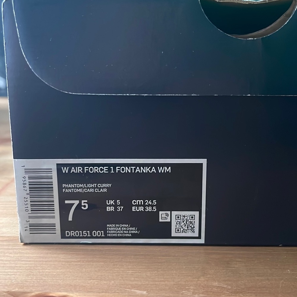 Nike Air Force 1 Women’s 7.5